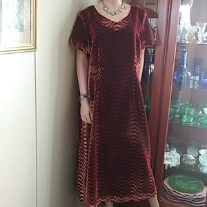 Crushed Velvet elegance 1 of a kind lined like new